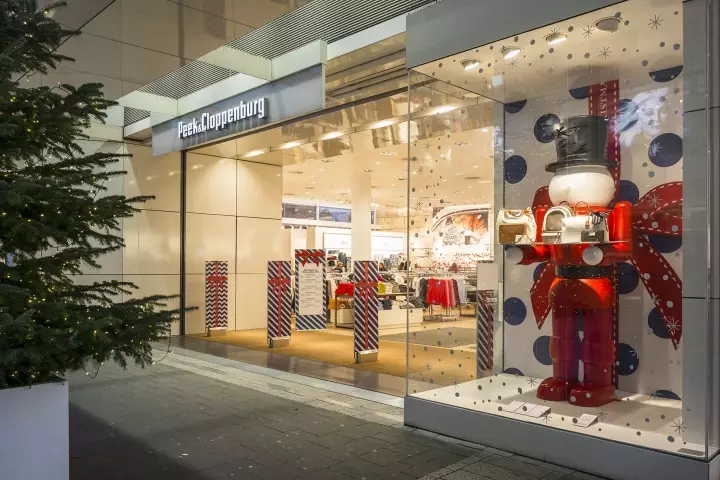 Weihnachtsaktion von Peek & Cloppenburg, Düsseldorf – Deutschland